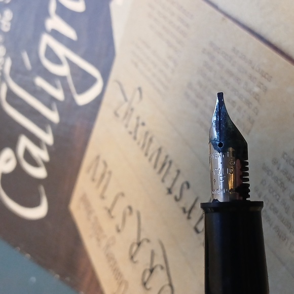 Used Sheaffer Calligraphy Pen Set - Picture 8 of 14